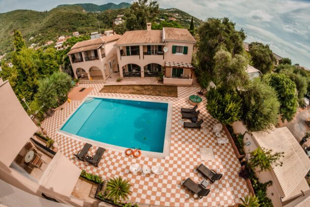 Вила Мина Лукс – Ипсос