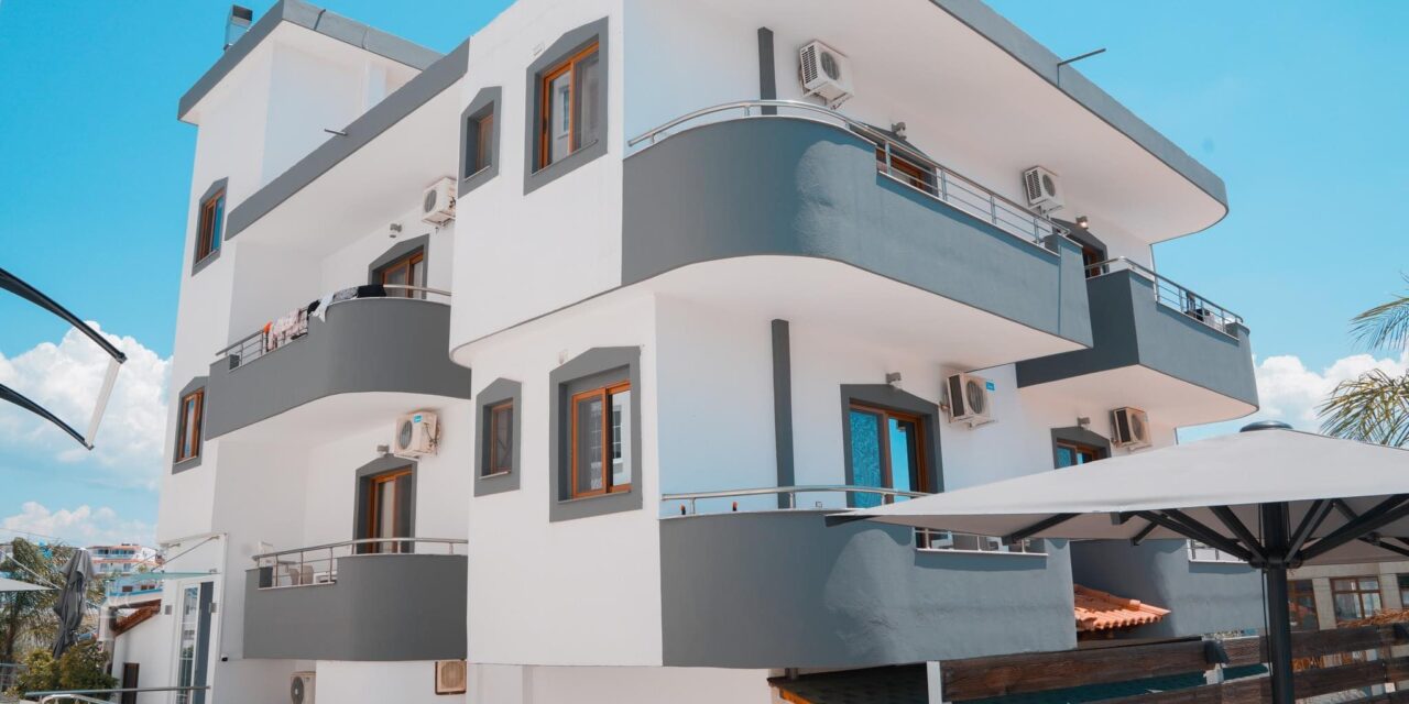 Вила “Ujvara”